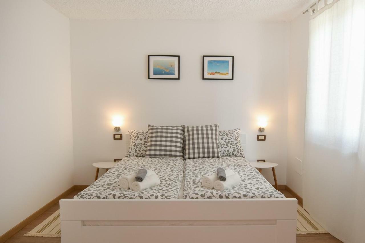 Alek Apartment Новиград Екстериор снимка