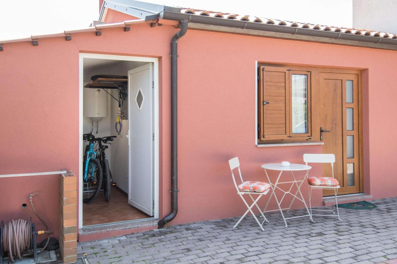 Alek Apartment Новиград Екстериор снимка